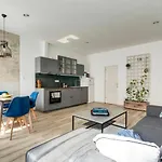 Atosland Apartman *
